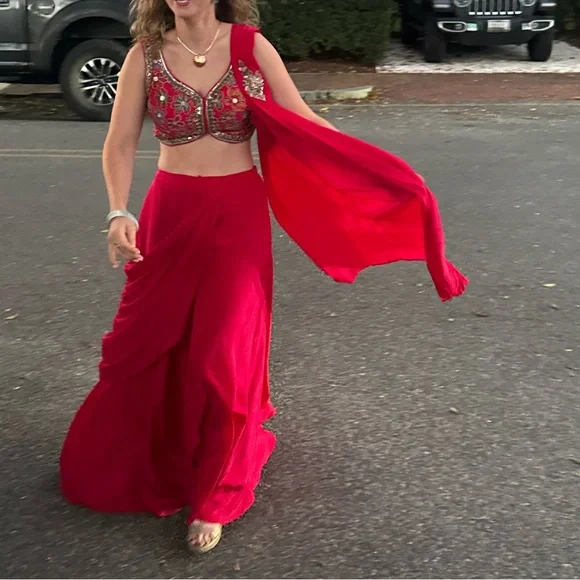 Red Lehenga Traditional Outfit Set for Indian Wedding - Picture 2 of 4